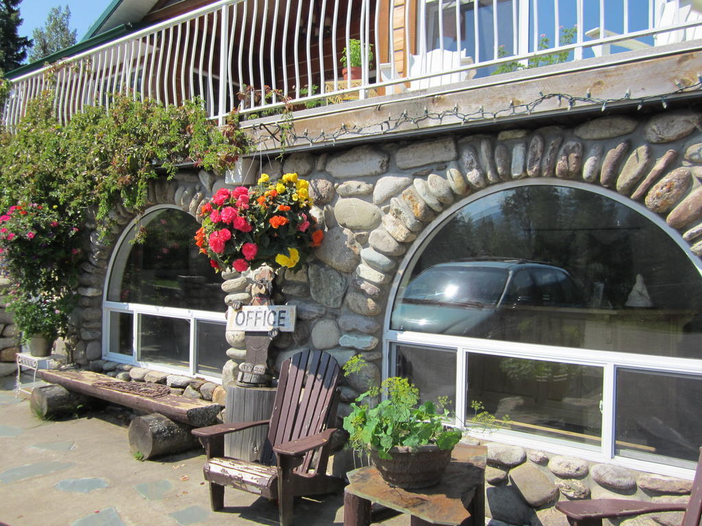 Beaver Creek Lodge And Cabins McBride Bagian luar foto