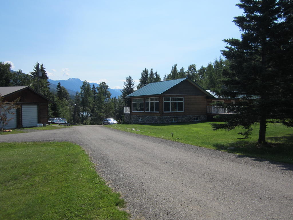 Beaver Creek Lodge And Cabins McBride Bagian luar foto