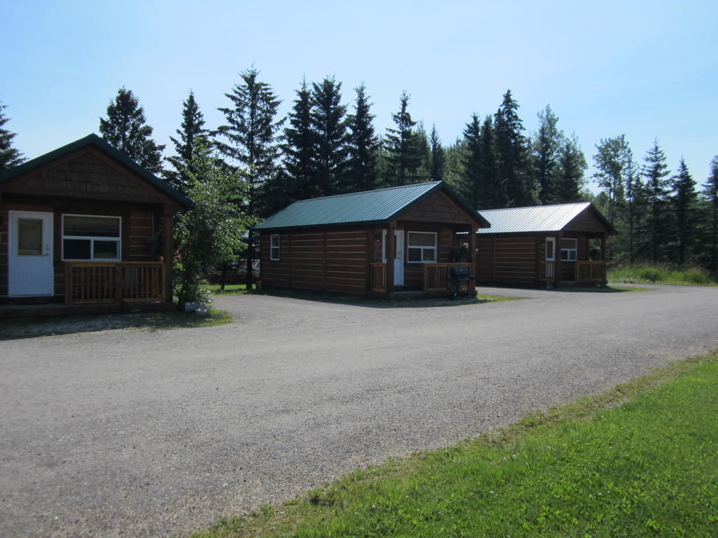 Beaver Creek Lodge And Cabins McBride Bagian luar foto